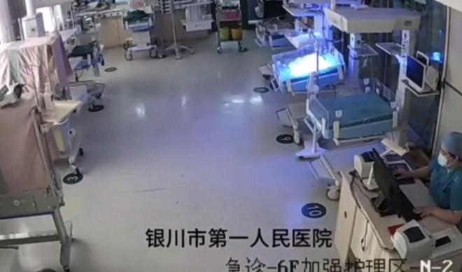 后续来了！网友表示：这嘉奖是不是低了凯发k8登录地震中高中生背起同学逃生(图16)