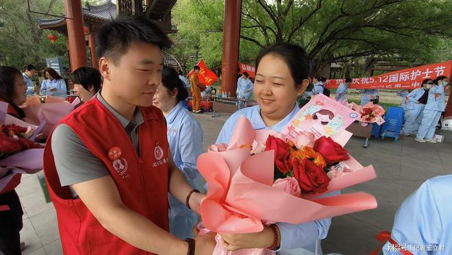 企业致敬白衣天使凝聚社会温情凯发k8国际娱乐首选沈阳爱心