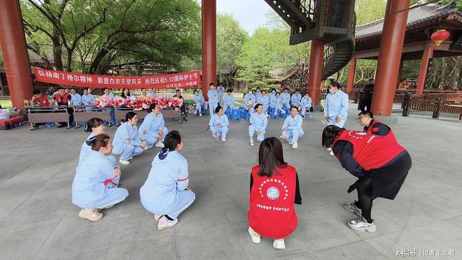 企业致敬白衣天使凝聚社会温情凯发k8国际娱乐首选沈阳爱心(图6)