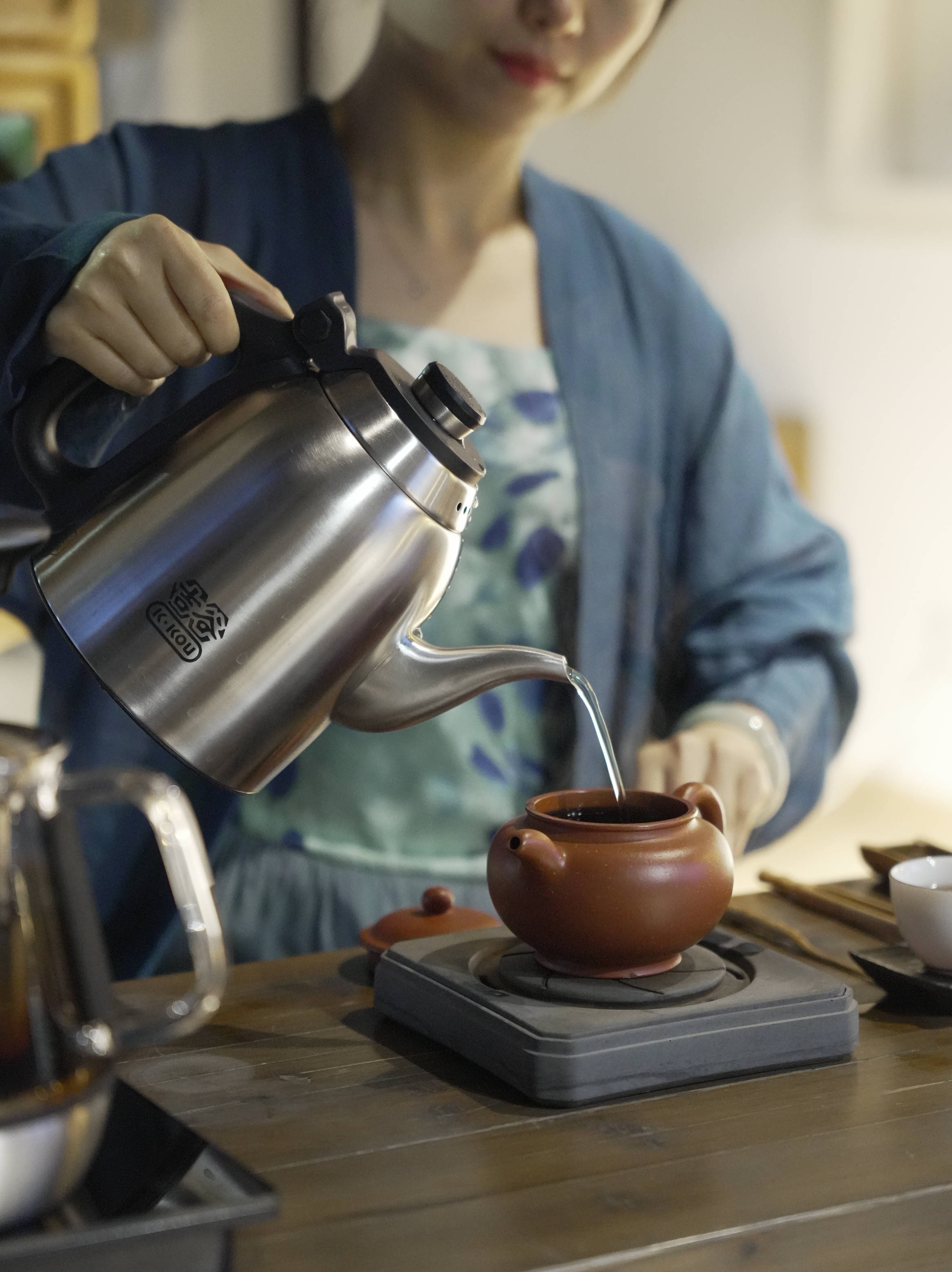 喝茶口味！待客聚会体面又简单方便K8凯发国际烧水煮茶照顾不同人的(图2)